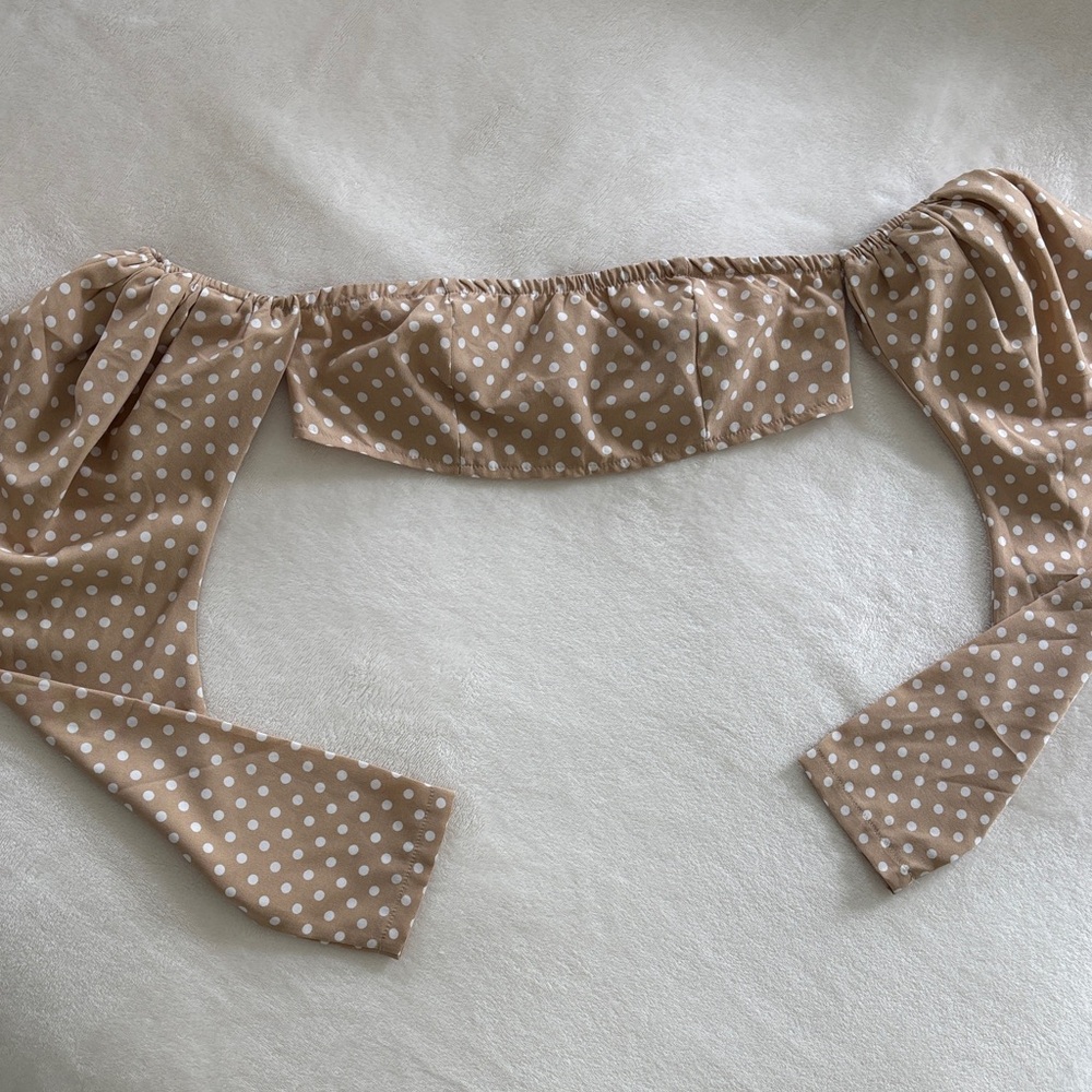 PrettyLittleThing Tan Polka Dot Top